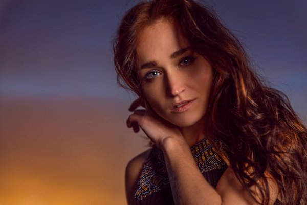 Comment choisir la meilleure couleur de cheveux pour son teint et ses yeux?